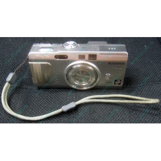 Фотоаппарат Fujifilm FinePix F810 (без зарядного устройства) - Восточный